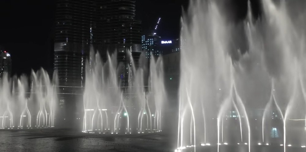 Dubai Fountain – Iconic Water Show