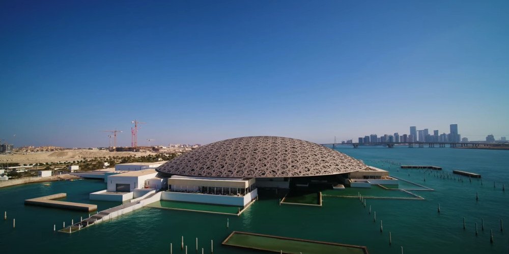 Louvre Abu Dhabi 2025 – World-Class Museum & Art Experience