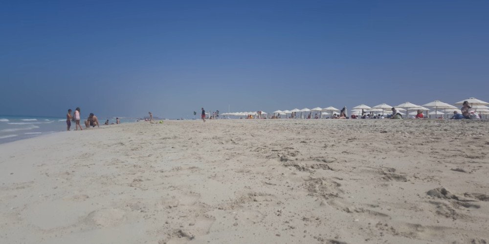Abu Dhabi 2025`s Saadiyat Public Beach: Unwind & Relax