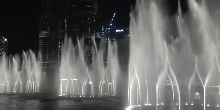 Dubai Fountain – Iconic Water Show
