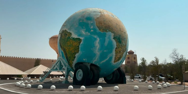 Emirates National Auto Museum 2025 – Explore UAE’s Rare Car Collection