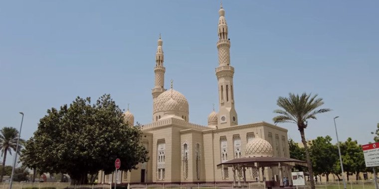 Jumeirah Mosque Dubai – Icon of Culture & Islamic Architecture