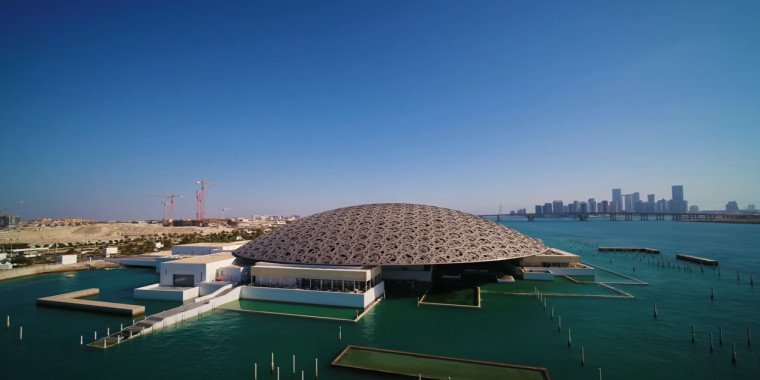 Louvre Abu Dhabi 2025 – World-Class Museum & Art Experience