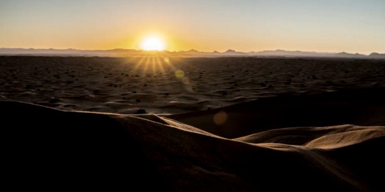Morning Desert Safari Dubai – Dune Bashing and Desert Sunrise Fun