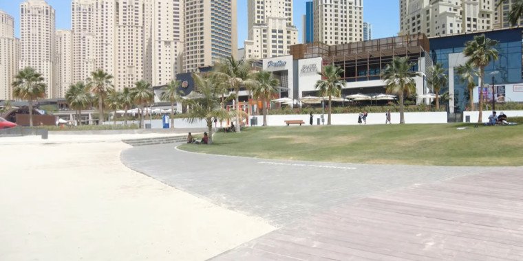 Stroll Along JBR Walk – Dubai’s Vibrant Beachfront Experience